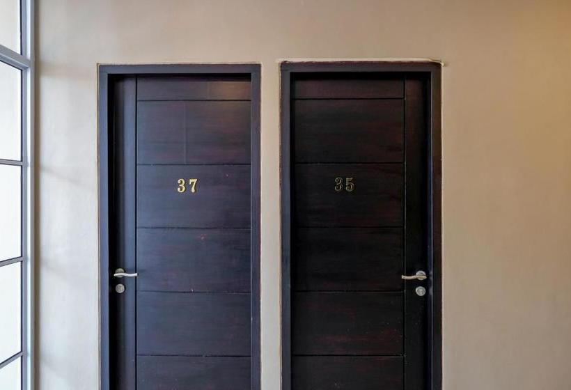 Отель Graceland Inn Batam Redpartner