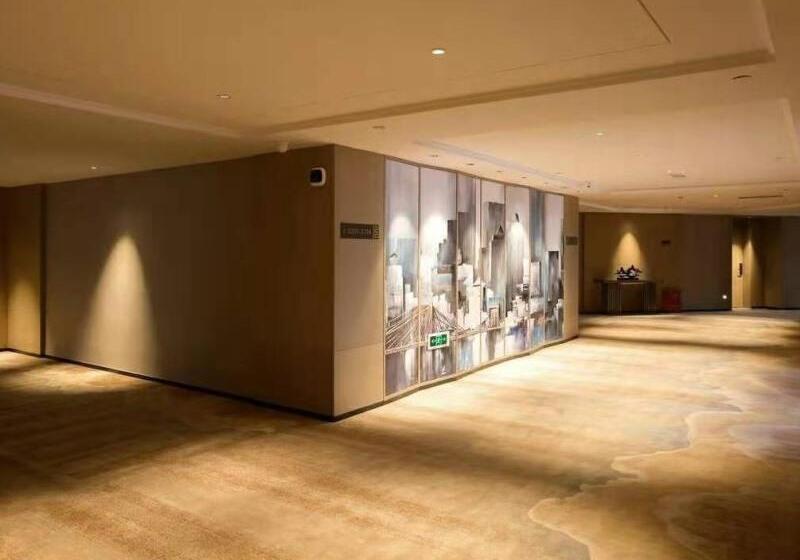 هتل Greentree Eastern Chaoyang Plaza