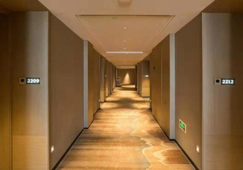 هتل Greentree Eastern Chaoyang Plaza