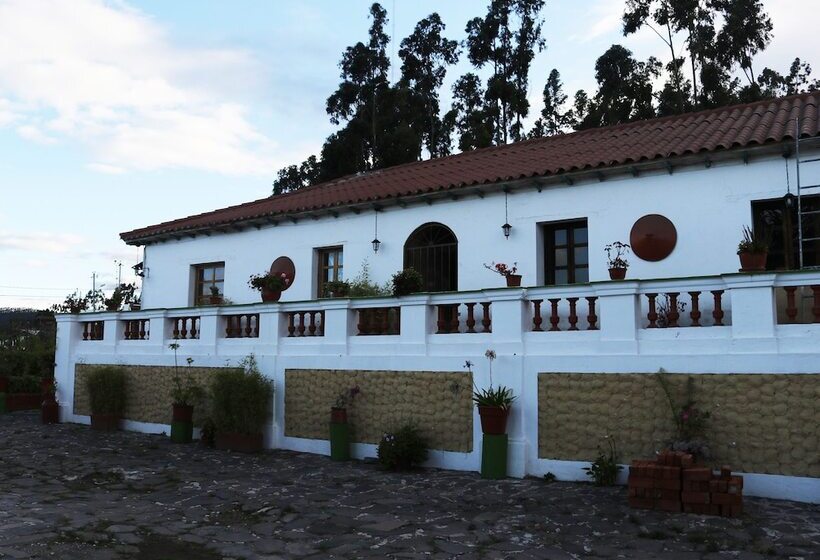 هتل Hacienda Turística Las Manolas