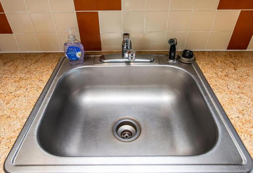 فندق Hi Tide Resort