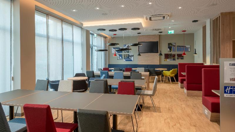 Отель Holiday Inn Express   Offenbach, An Ihg