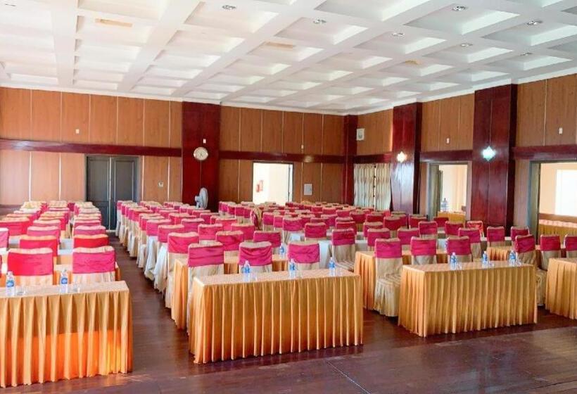 Hon Ngu Hotel Cua Lo Beach