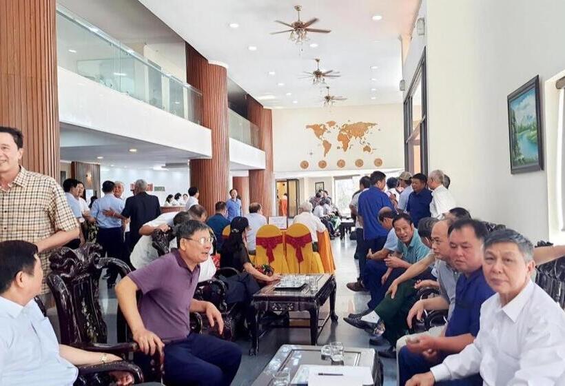 Hon Ngu Hotel Cua Lo Beach