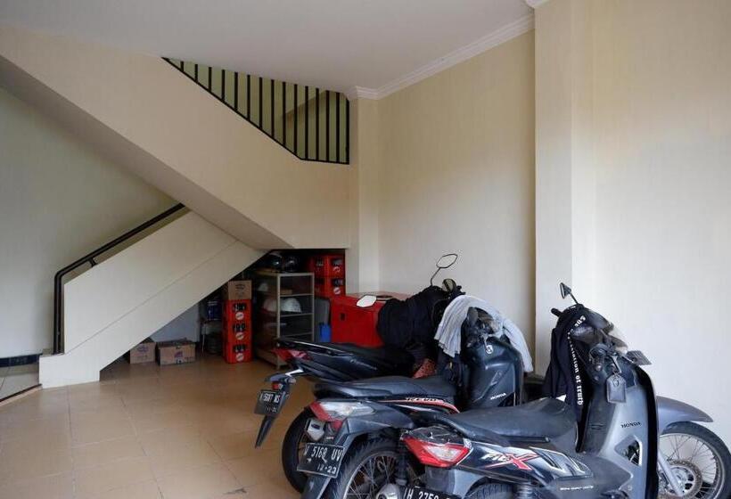هتل Koolkost Near Kawasan Simpang Lima Semarang