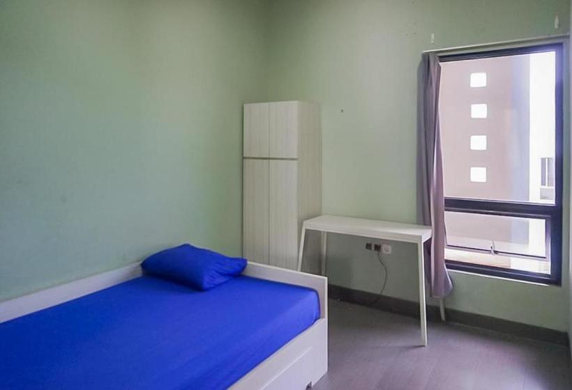 Отель Koolkost Syariah @ Jalan Jendral Ahmad Yani