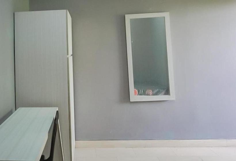 Отель Koolkost Syariah @ Jalan Jendral Ahmad Yani