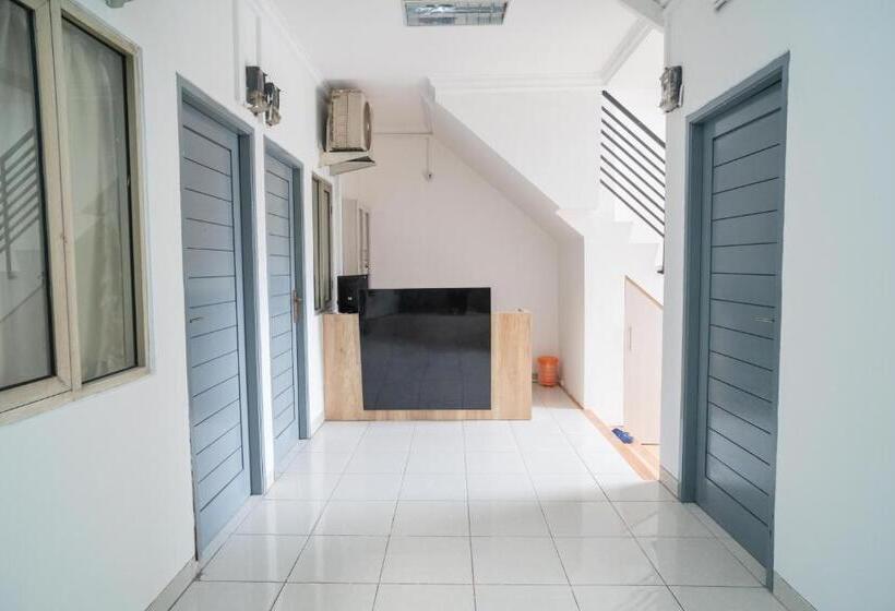 酒店 Koolkost Syariah Near Universitas Moestopo Bintaro