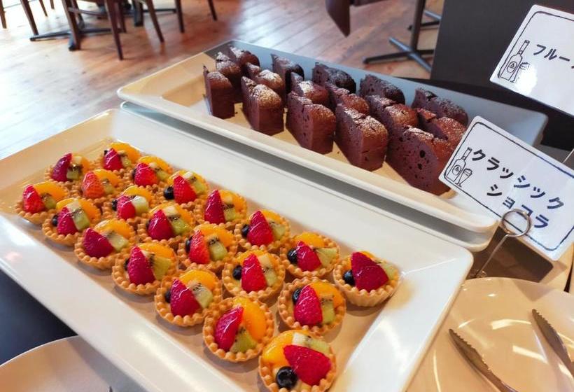 فندق Naha Crystal