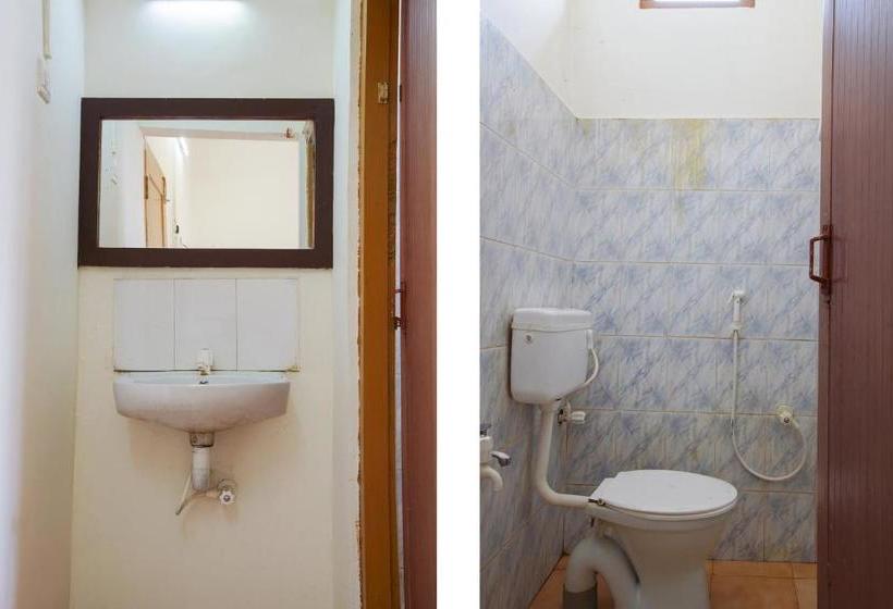 Отель Oyo 38562 Delma Residency