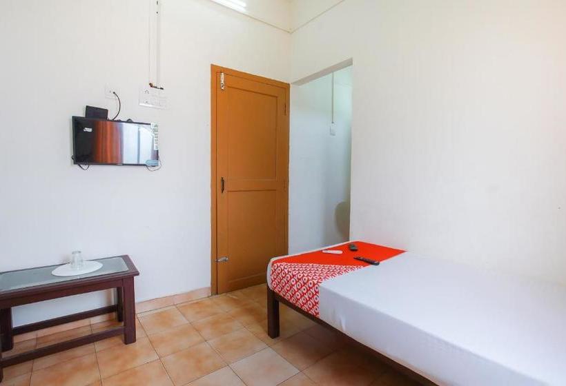 Отель Oyo 38562 Delma Residency