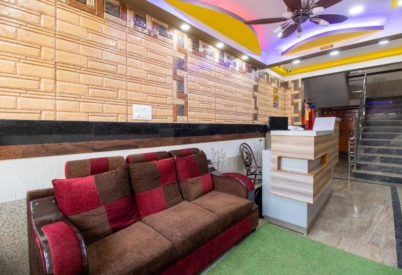 Hotel Oyo 71638 Nk Boarding And Lodging