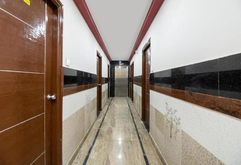 Hotel Oyo 71638 Nk Boarding And Lodging