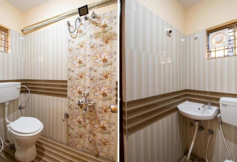 Hotel Oyo 71638 Nk Boarding And Lodging