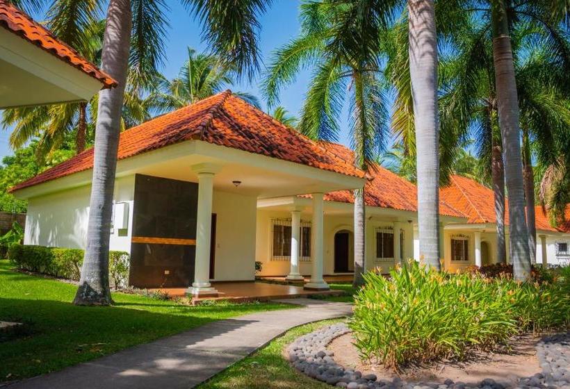 Pato Canales Hotel & Resort