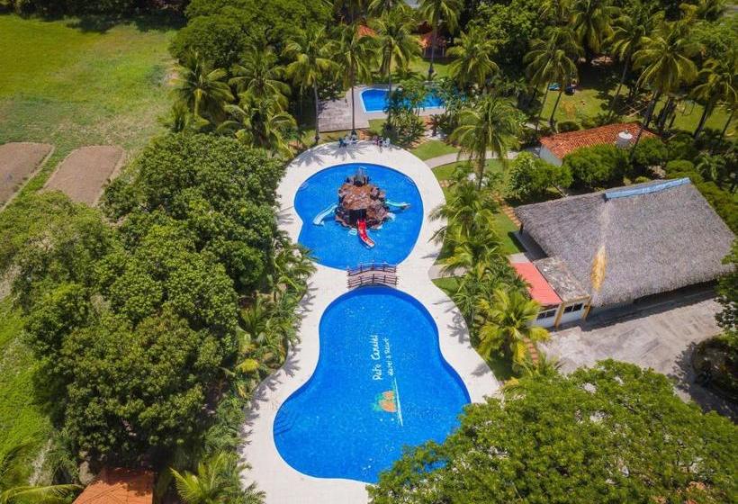 Pato Canales Hotel & Resort