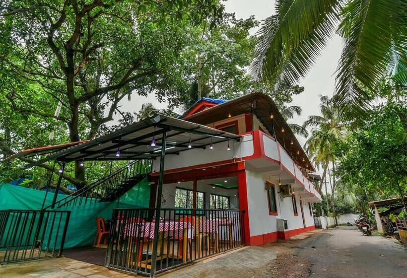 ホテル O Route Near Calangute Beach