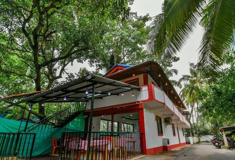 ホテル O Route Near Calangute Beach