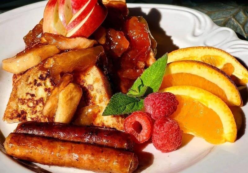 Отель Sand Bar Cottage Inn