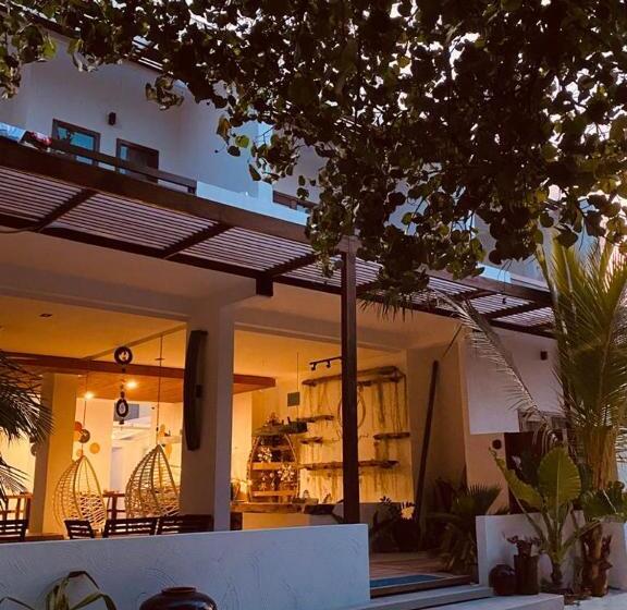 هتل Shaviyani Retreat