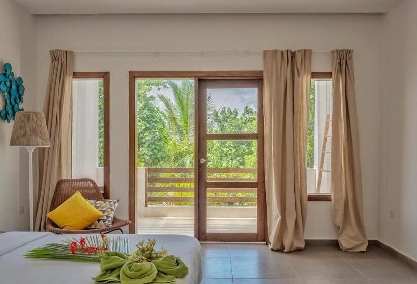 هتل Shaviyani Retreat