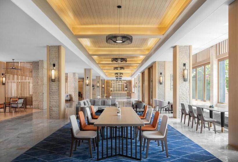 ホテル Sheraton Maoming Romantic Beach Resort