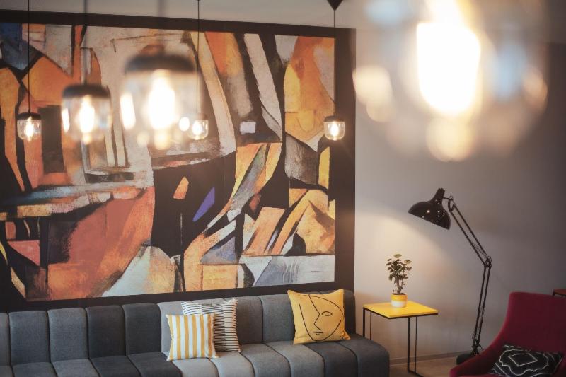 Otel Holiday Inn   The Niu, Form Stuttgart Feuerbach, An Ihg