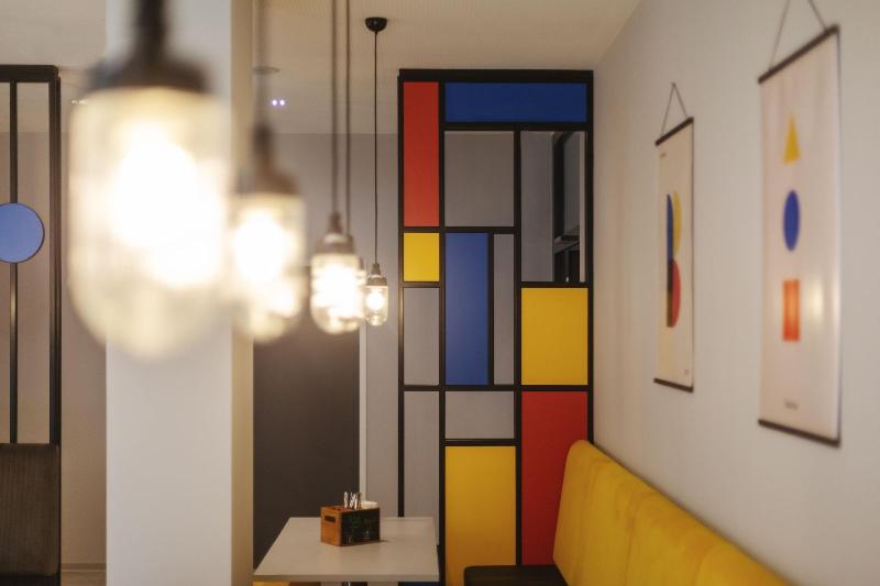 Otel Holiday Inn   The Niu, Form Stuttgart Feuerbach, An Ihg