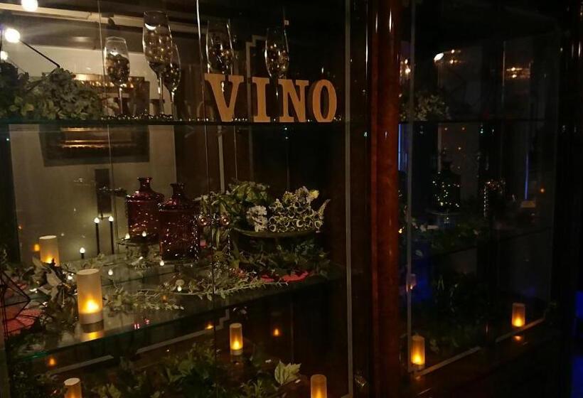 هتل Vino Adult Only