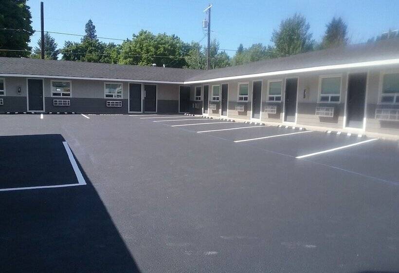 מוטל North Idaho Inn