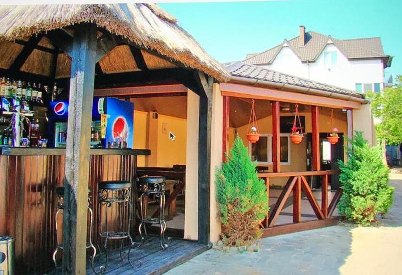 Pensió горького 93