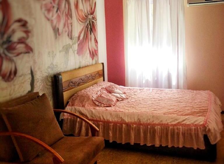 Pensió горького 93