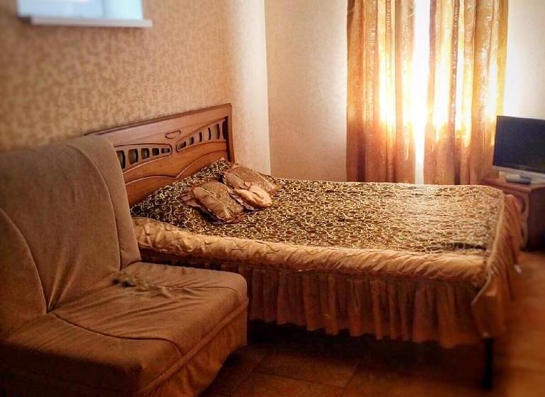 Pensió горького 93