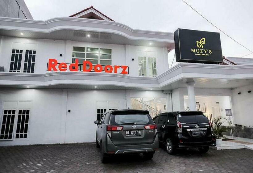 پانسیون Reddoorz Plus Syariah Near Museum Lampung