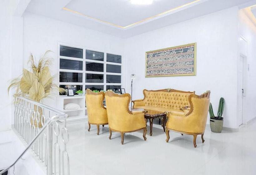 Пансион Reddoorz Plus Syariah Near Museum Lampung