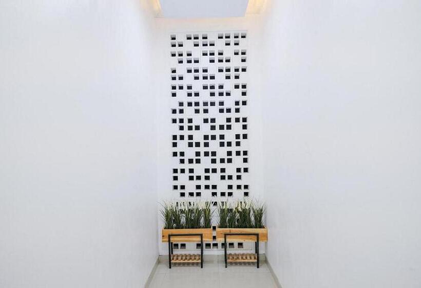 Пансион Reddoorz Plus Syariah Near Museum Lampung