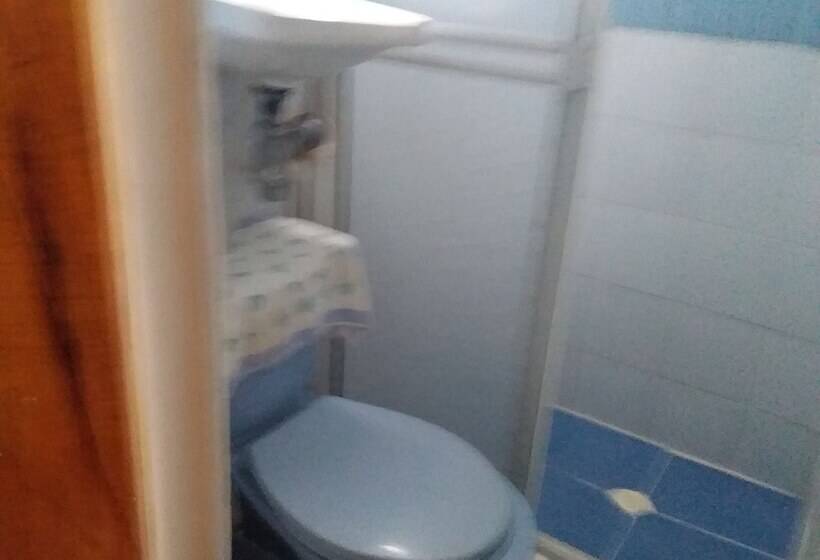 پانسیون Room In Apartment   Green Sea Villa Helen Inn Located At Kilometer 4 Circunvalar