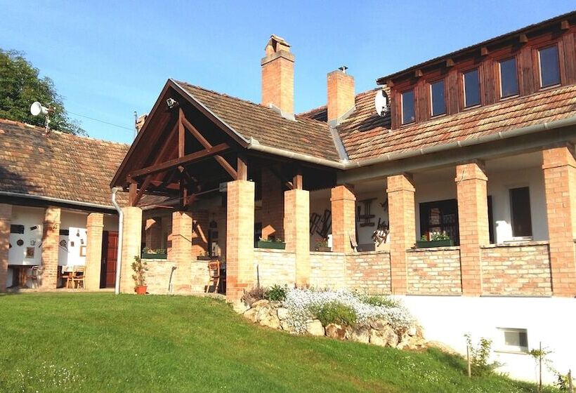 بنسيون Wine And Relax In Wineregion 1751