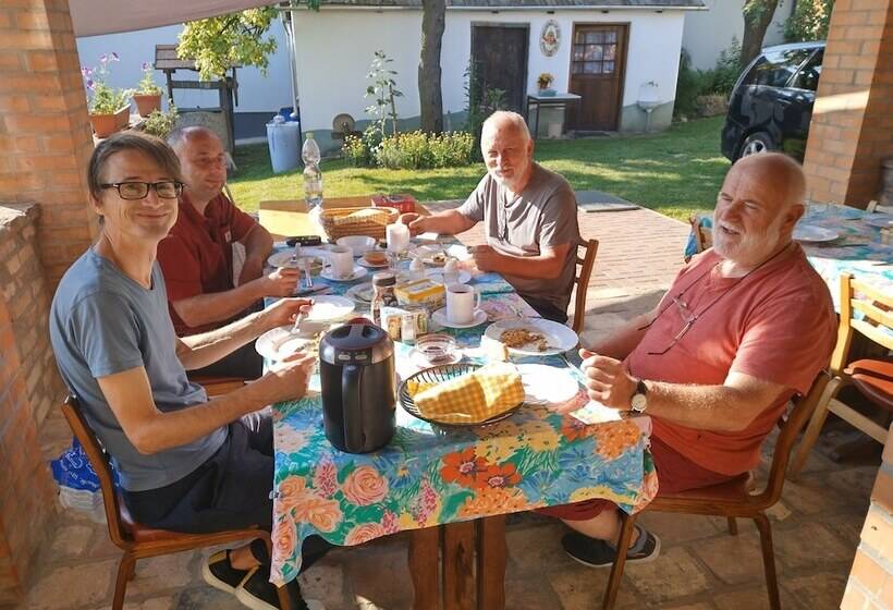 פנסיון Wine And Relax In Wineregion 1751