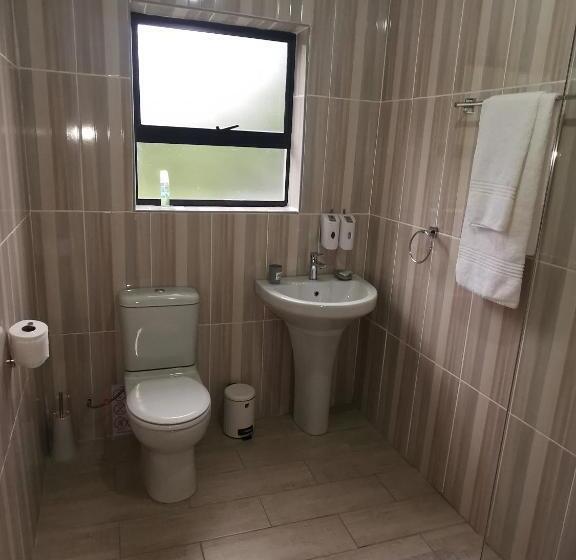 ペンション The Daughters Guest House