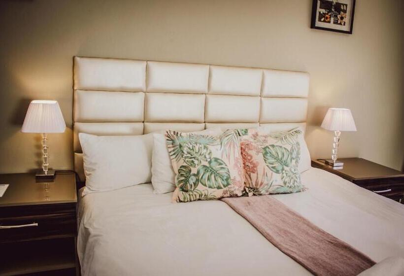 ペンション The Daughters Guest House