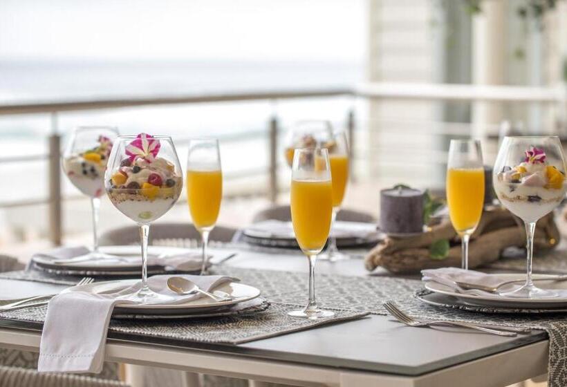 بنسيون Waves Of Grace Seafront Villa