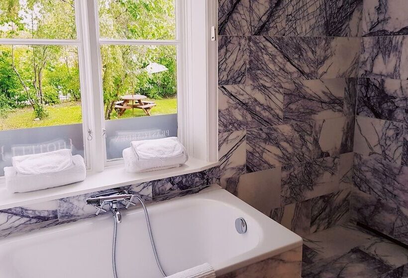 Prästgården Hotell & Bryggeri