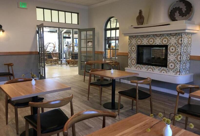 渡假胜地 Azure Palm Hot Springs