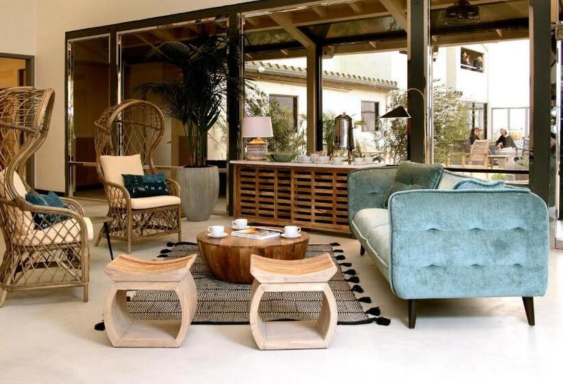 渡假胜地 Azure Palm Hot Springs