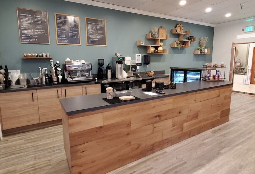 渡假胜地 Azure Palm Hot Springs