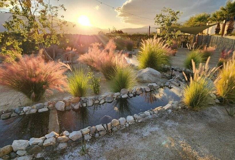 渡假胜地 Azure Palm Hot Springs