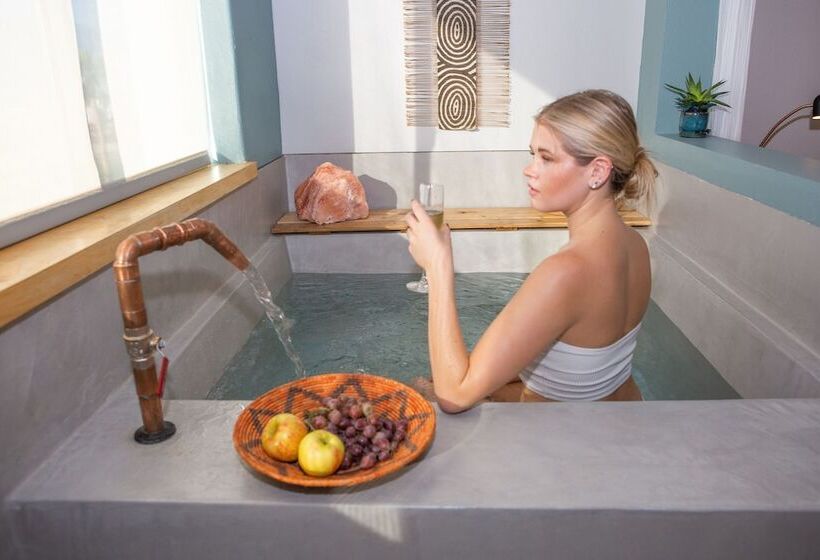 渡假胜地 Azure Palm Hot Springs