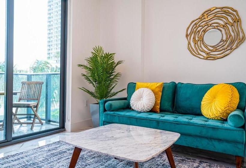 Whyhotel Midtown Miami