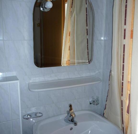 הוסטל Gasthof Waldhof